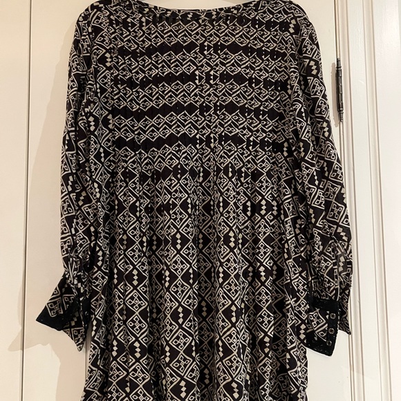 FREE PEOPLE black and beige pattern, boho style smock top, S - Picture 9 of 11
